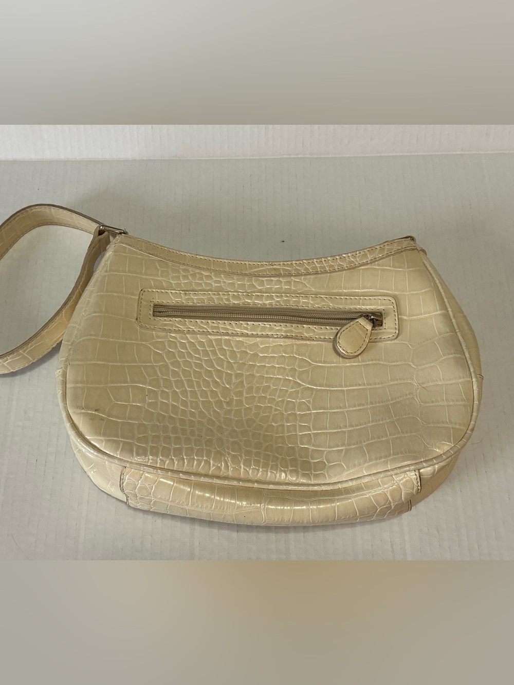 Liz Claiborne Y2K Cream Croc Embossed Shoulder Bag Purse Ivory Vintage